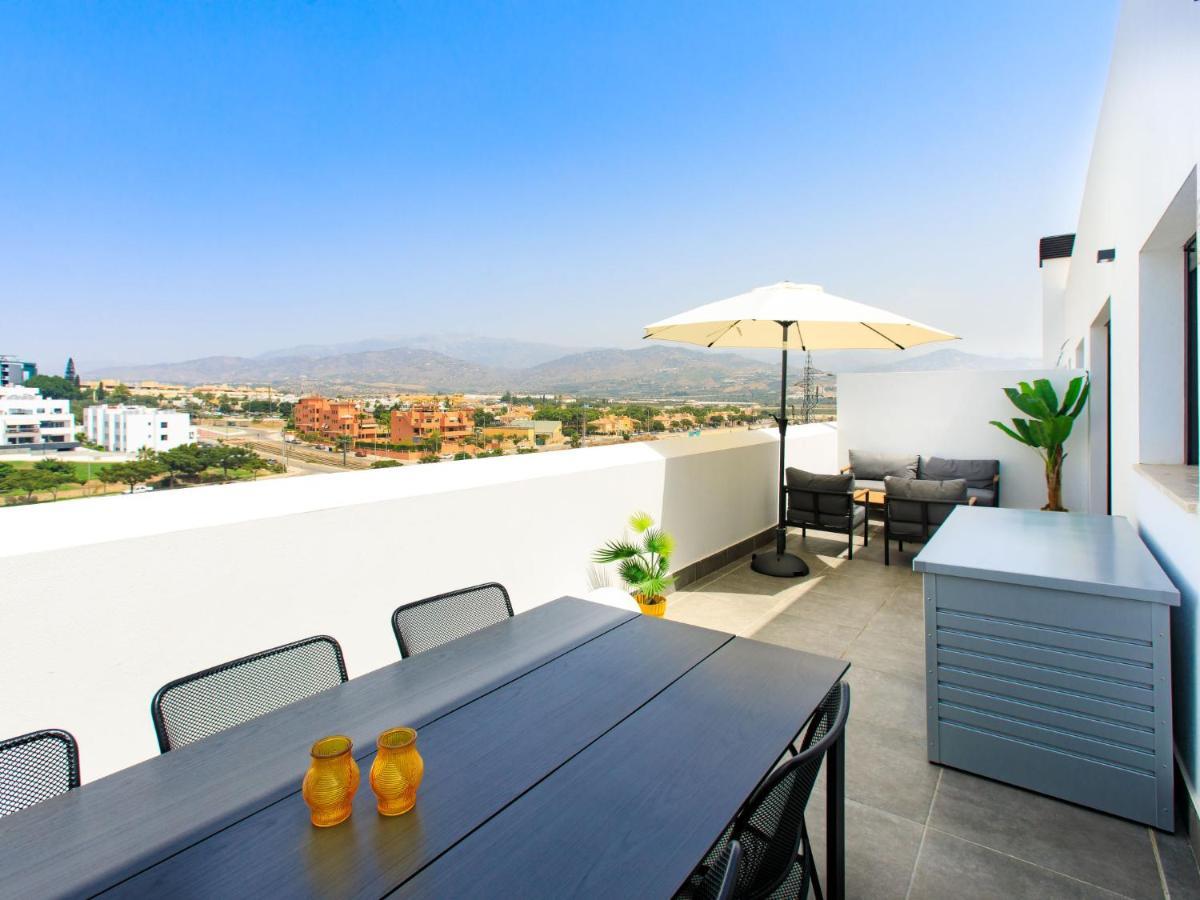 Apartment Piscis Torre Del Mar Esterno foto